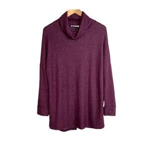 Hive & Honey burgundy wine split back turtleneck long sleeve lightweight sweater